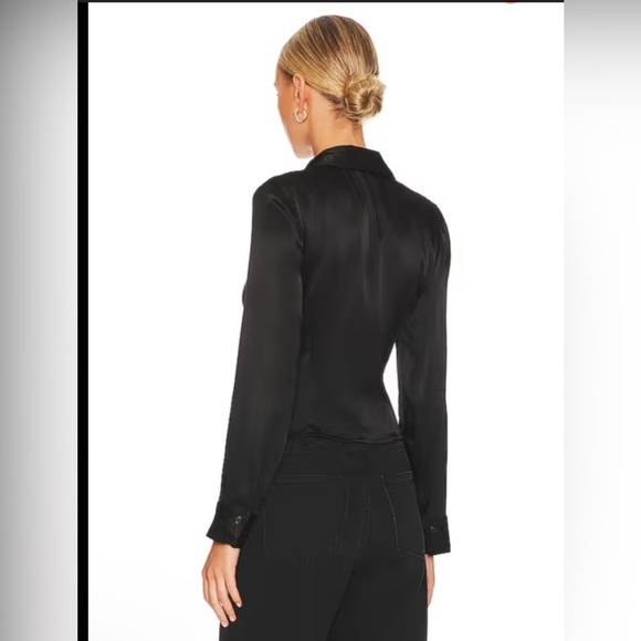 ASTR The Label Shannon Top, Size Small, figure flattering NWOT - Picture 3 of 12